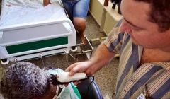 Projeto HumanizAÇÃO oferece cortes de cabelo aos paciente do Hurso