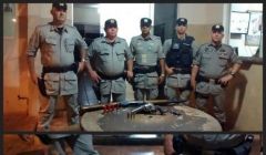 Homem detido com duas armas de fogo