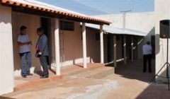Conselho da Comunidade entrega materiais para conclusão de celas