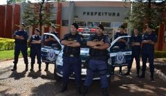 Prefeito Entrega Fardas Para os Novos Integrantes da Guarda Municipal.