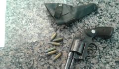 PM prende homem que portava arma