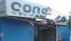 Quirinópolis: Bandidos danificaram parede de loja com uso de explosivos