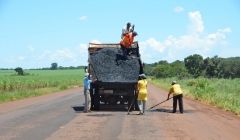 Prefeitura de Quirinópolis Realiza Tapa Buracos na GO-164