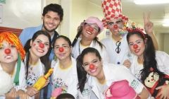 Palhaços do Universo da Alegria visitam o Hurso no Carnaval