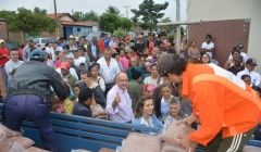 Prefeitura de Quirinópolis faz entrega de feijão a famílias de baixa renda