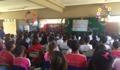 Hurso leva a Campanha Outubro Rosa para alunos de escola pública