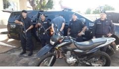 Rapaz é detido com veículo furtado