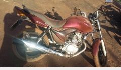 Polícia recupera motocicleta e prende autores do roubo