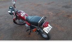 Polícia recuperou moto furtada.