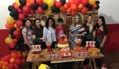 Menino comemorou aniversário no quartel dos bombeiros